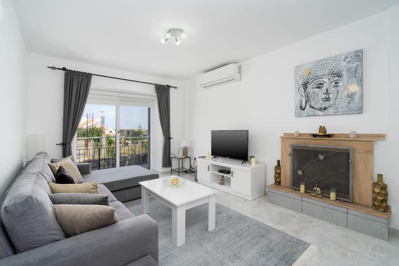 Villa Blue Kyrenia  Bagian luar foto