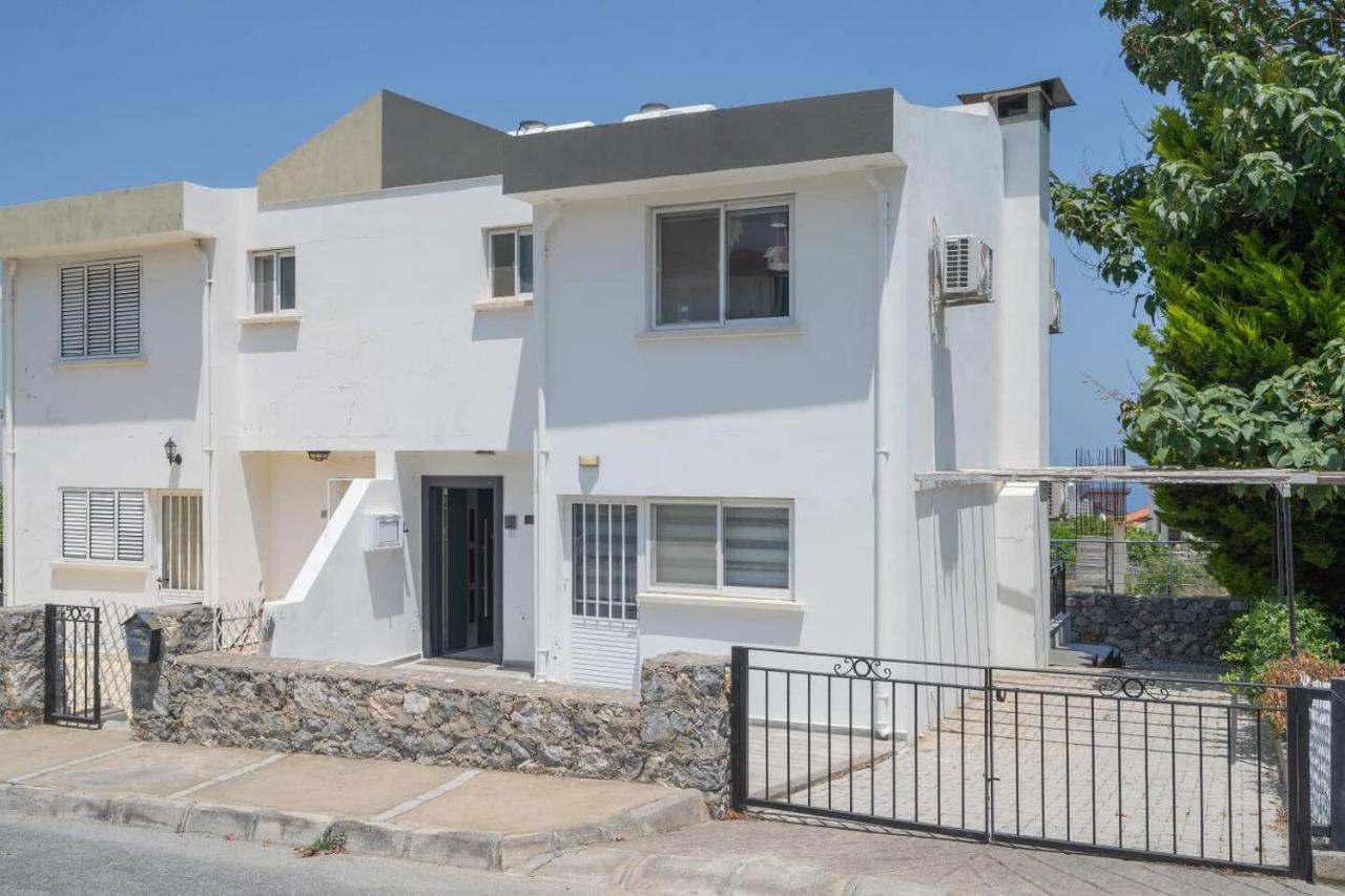 Villa Blue Kyrenia  Bagian luar foto