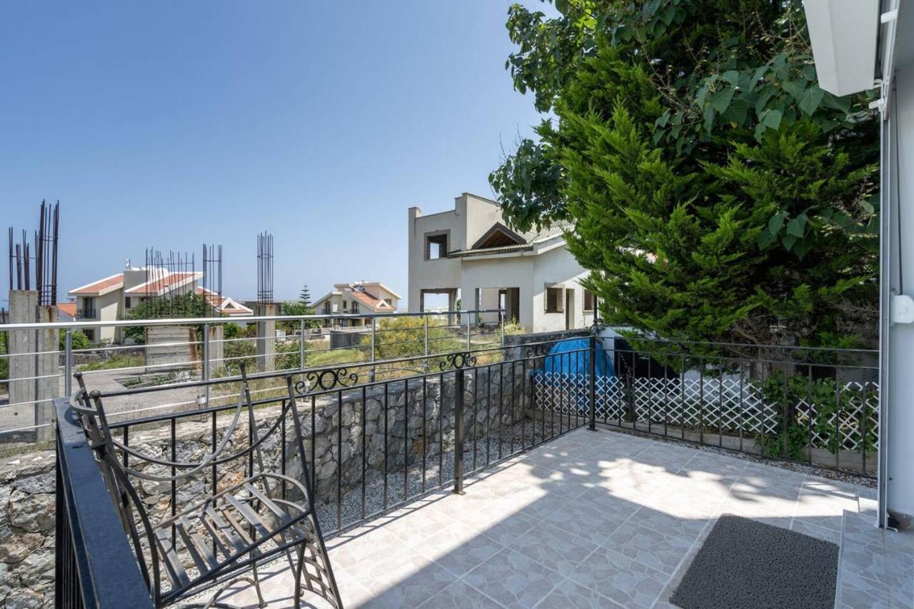 Villa Blue Kyrenia  Bagian luar foto